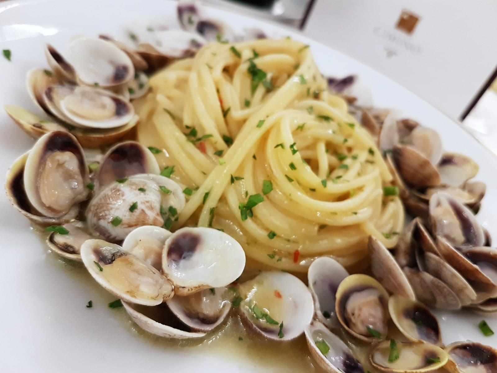 Hotel Vienna Ostenda E Ristorante Il Danubio Rimini Exteriör bild
