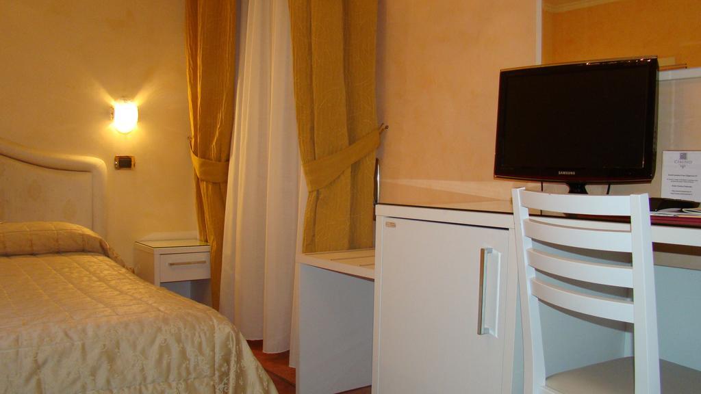 Hotel Vienna Ostenda E Ristorante Il Danubio Rimini Exteriör bild
